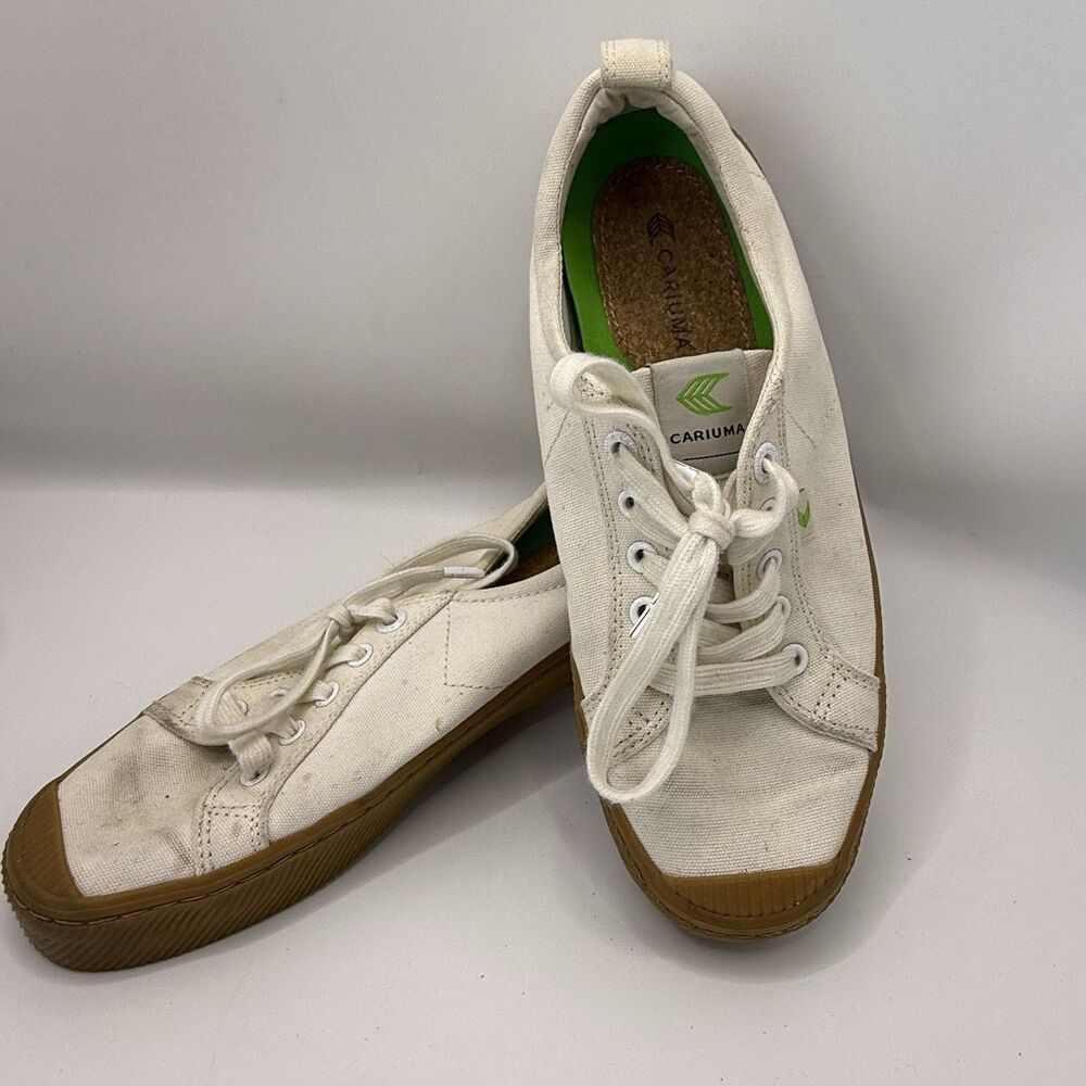 Cariuma Oca Women’s Size 9 Mens 7.5 Off-White Canvas Low Top Gum Bottom